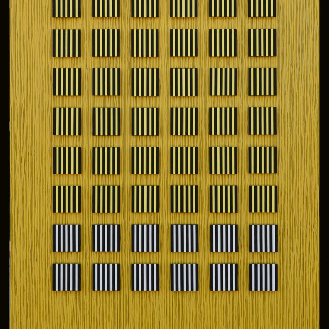 Cinétique-jaune-et-noir-avec-cadre-noir-50-70cm